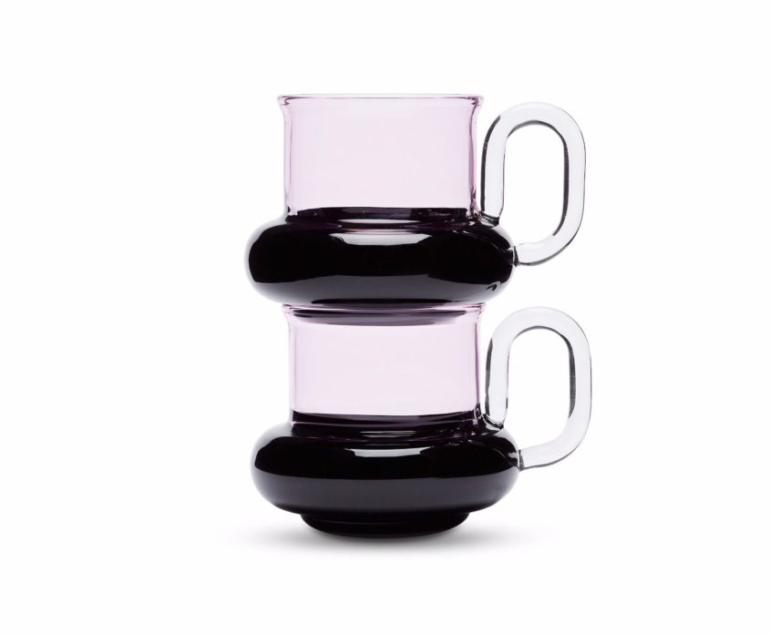 bump_tea_cups_stack