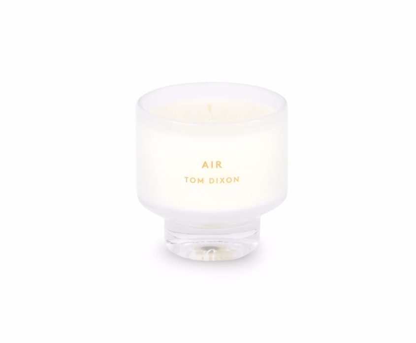 sc05a_scent_air_medium_candle_lid_off