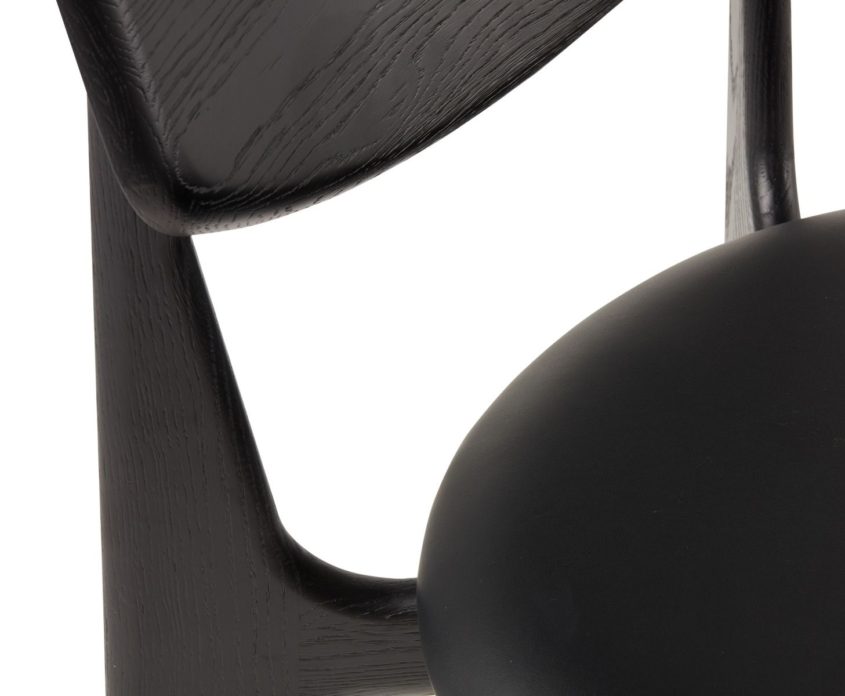 slab_black_dining_chair_black_up_detail_194