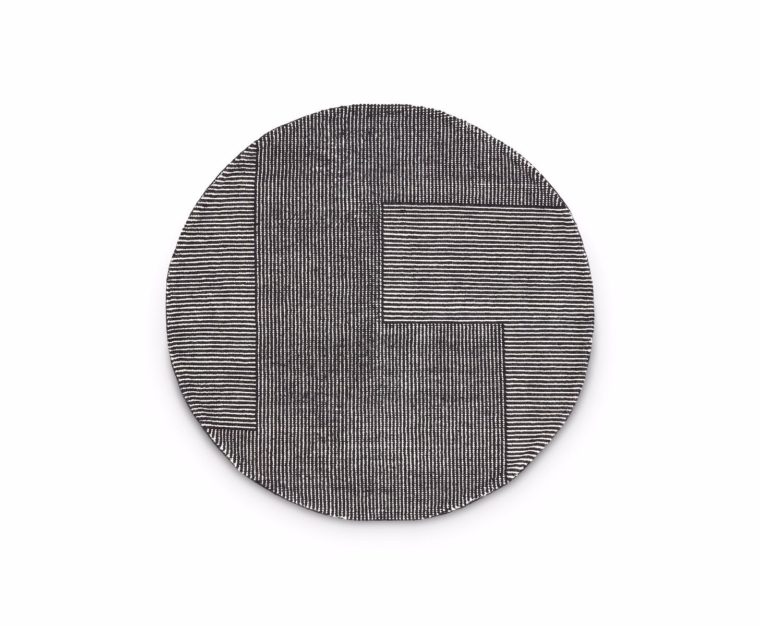 srr01blwh_stripe_rug_round_black_white_main