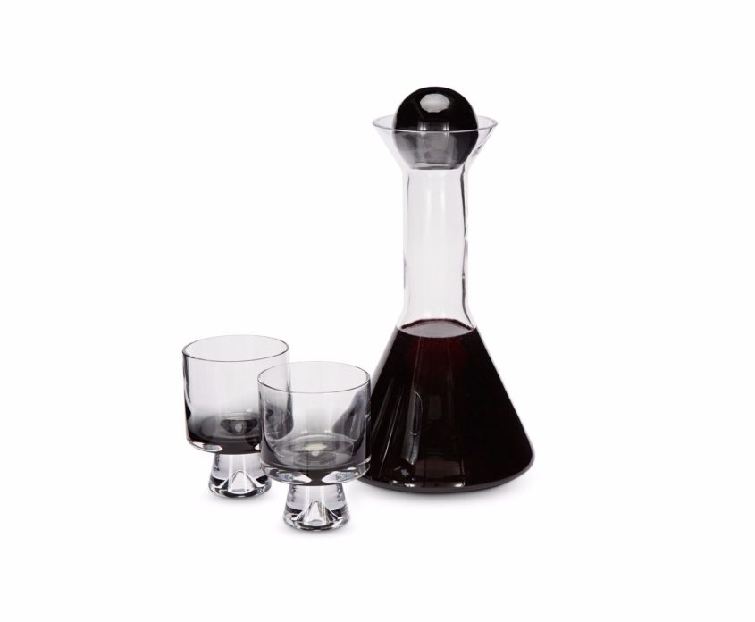 tank_decanter_wine_with_wine_2